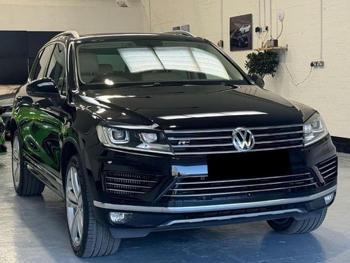 2016 VOLKSWAGEN Touareg