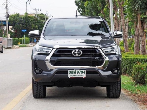 2024 TOYOTA Hilux