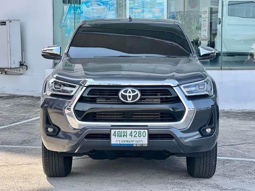 2024 TOYOTA Hilux