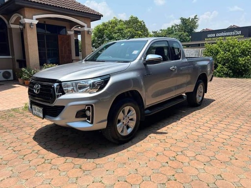 2018 TOYOTA Hilux