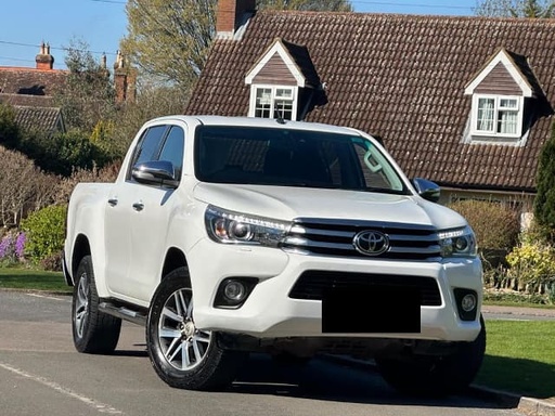 2017 TOYOTA Hilux