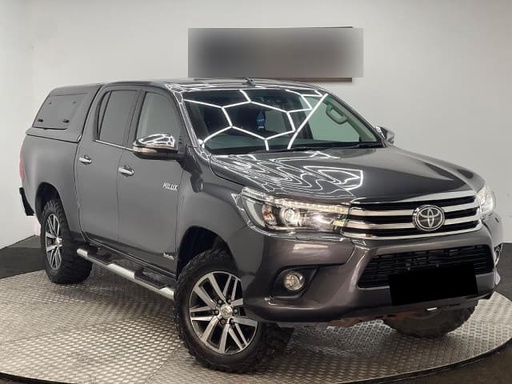 2016 TOYOTA Hilux