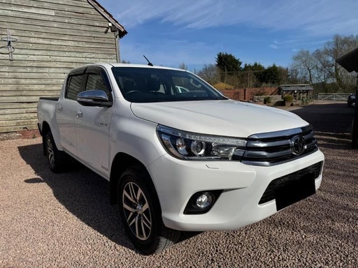 2016 TOYOTA Hilux