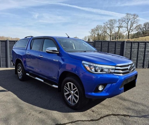 2017 TOYOTA Hilux