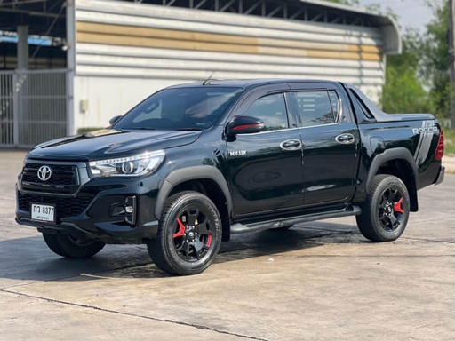 2019 TOYOTA Hilux