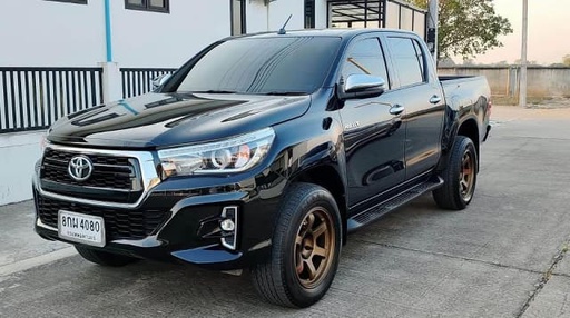 2019 TOYOTA Hilux
