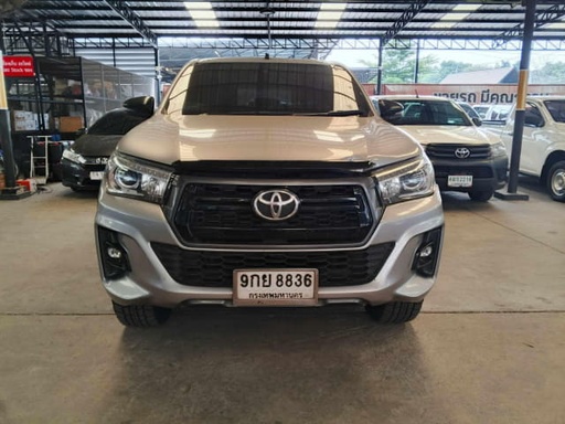 2020 TOYOTA Hilux