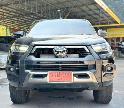 2023 TOYOTA Hilux