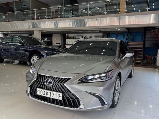 2024 LEXUS ES