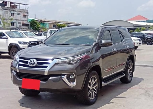 2019 TOYOTA Fortuner