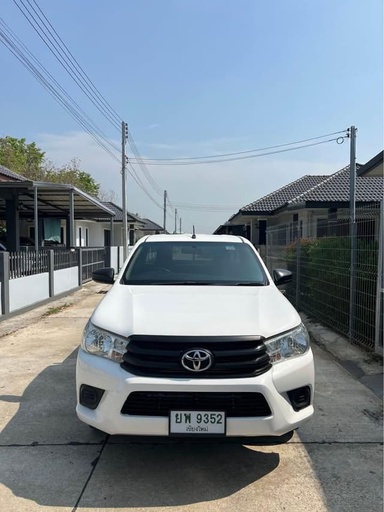 2019 TOYOTA Hilux