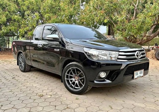 2017 TOYOTA Hilux