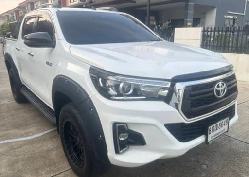 2018 TOYOTA Hilux
