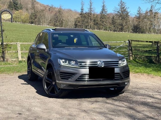 2016 VOLKSWAGEN Touareg