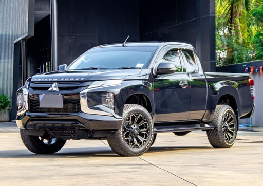 2022 MITSUBISHI Triton