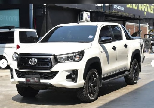 2019 TOYOTA Hilux