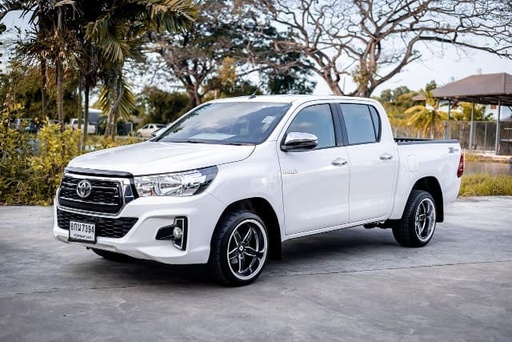 2019 TOYOTA Hilux