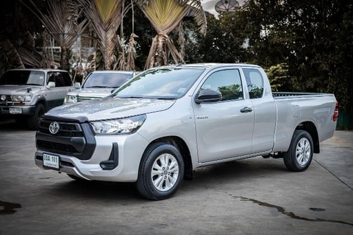 2020 TOYOTA Hilux