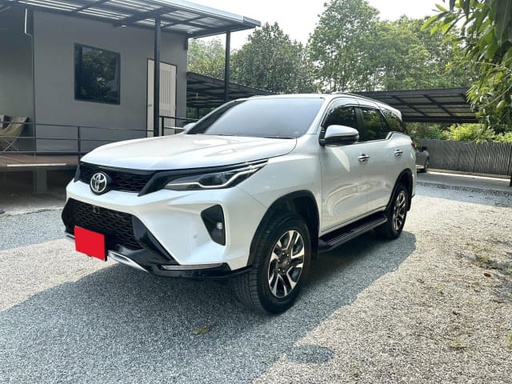 2023 TOYOTA Fortuner