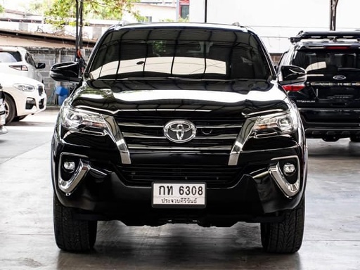 2019 TOYOTA Fortuner