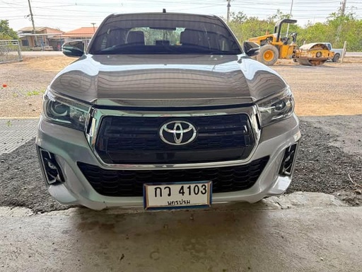 2017 TOYOTA Hilux