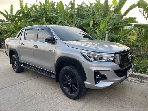 2019 TOYOTA Hilux