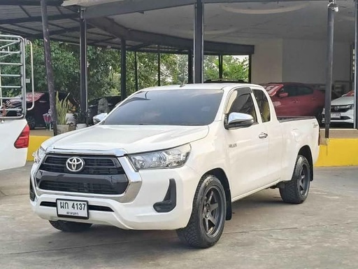 2022 TOYOTA Hilux