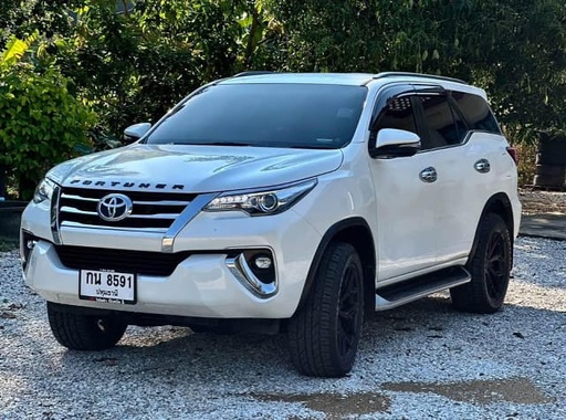 2019 TOYOTA Fortuner