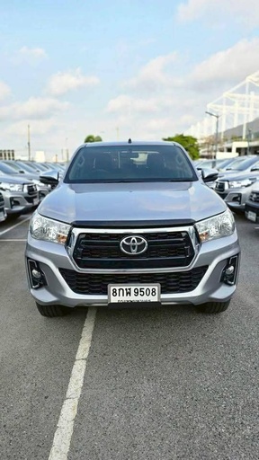2019 TOYOTA Hilux