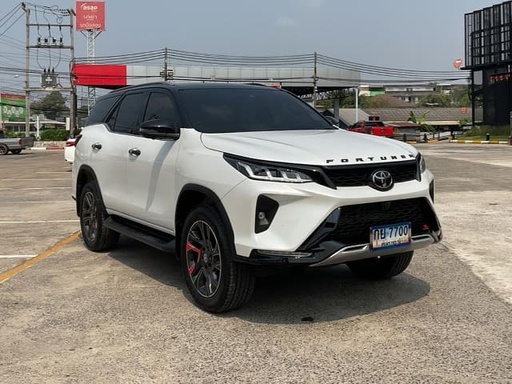 2022 TOYOTA Fortuner