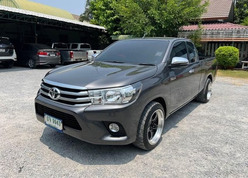 2019 TOYOTA Hilux