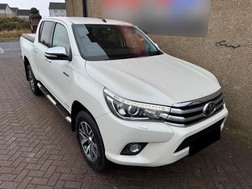 2016 TOYOTA Hilux