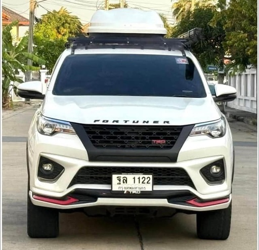 2018 TOYOTA Fortuner