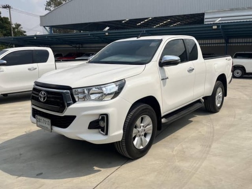 2019 TOYOTA Hilux