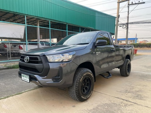 2024 TOYOTA Hilux