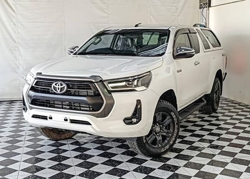 2021 TOYOTA Hilux