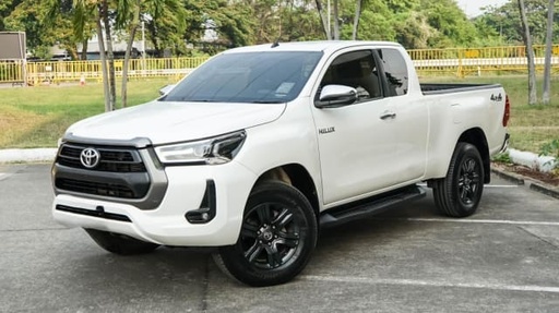 2021 TOYOTA Hilux