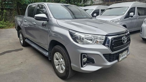 2019 TOYOTA Hilux