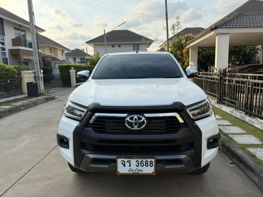 2023 TOYOTA Hilux