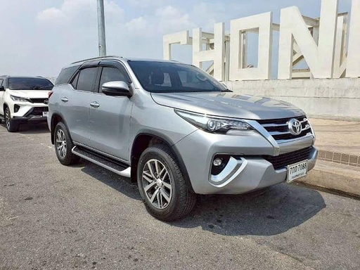 2018 TOYOTA Fortuner