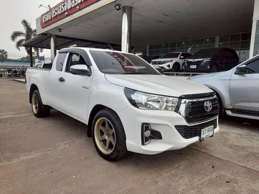 2019 TOYOTA Hilux