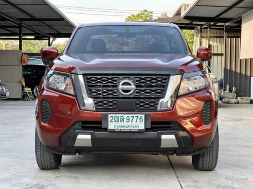 2021 NISSAN Navara