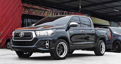 2020 TOYOTA Hilux