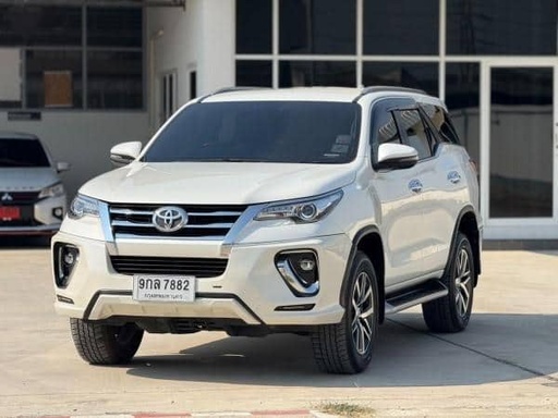 2020 TOYOTA Fortuner