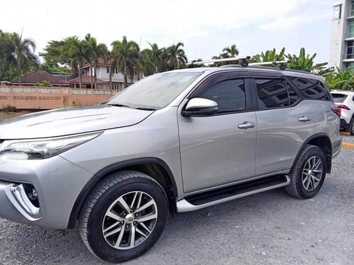 2020 TOYOTA Fortuner