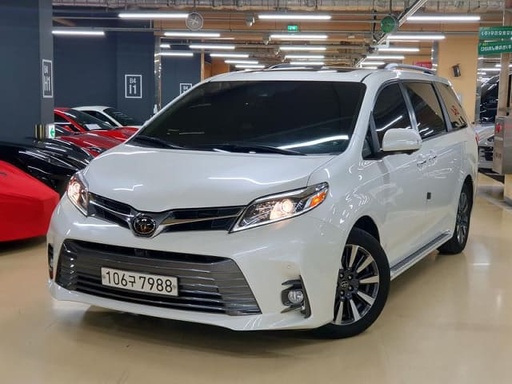 2018 TOYOTA Sienna