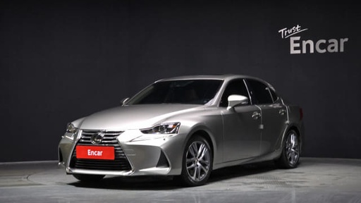 2019 LEXUS IS