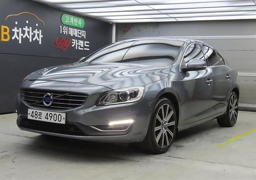 2018 VOLVO S60