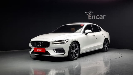2021 VOLVO S60