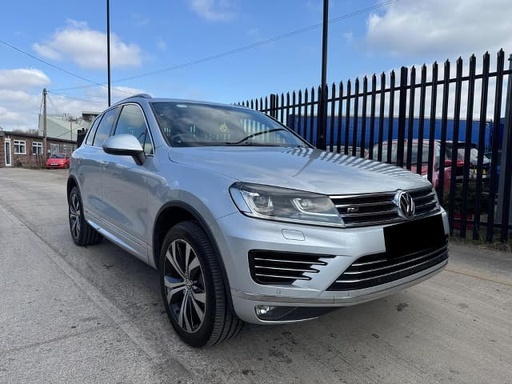 2016 VOLKSWAGEN Touareg